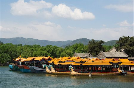 summer palace - Dragon boats on Kunming Lake at Yihe Yuan (The Summer Palace), UNESCO World Heritage Site, Beijing, China, Asia Foto de stock - Con derechos protegidos, Código: 841-03055530