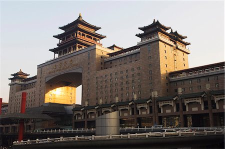 simsearch:841-03676677,k - Chinese style and modern architecture combined at Beijing West Train Station, Beijing, China, Asia Foto de stock - Direito Controlado, Número: 841-03056019