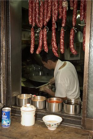 simsearch:841-03056291,k - Hanging sausages in window of restaurant kitchen, Shinjuku, Tokyo, Honshu, Japan, Asia Foto de stock - Con derechos protegidos, Código: 841-03056299