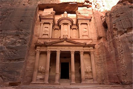 Morning light on the Treasury (Al-Khazneh), Petra, UNESCO World Heritage Site, Wadi Musa (Mousa), Jordan, Middle East Stock Photo - Rights-Managed, Code: 841-03056416