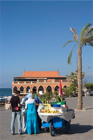 Corn seller on the Corniche, Beirut, Lebanon, Middle East Fotografie stock - Rights-Managed, Codice: 841-03056466