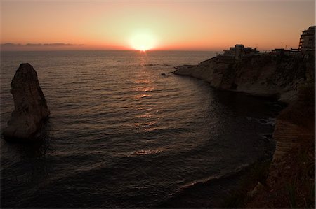 Au coucher du soleil, Pigeon rocks (: Pigeon rocks), Beyrouth, Liban, Moyen-Orient Photographie de stock - Rights-Managed, Code: 841-03056470