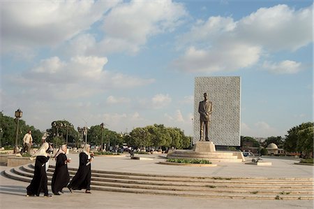 siria - Syrian women in public park, Aleppo (Haleb), Syria, Middle East Foto de stock - Con derechos protegidos, Código: 841-03056493