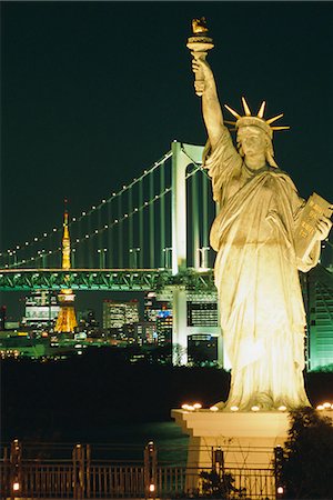 simsearch:841-02903180,k - Odaiba harbour, Rainbow Bridge, Tokyo, Japon Photographie de stock - Rights-Managed, Code: 841-03056573