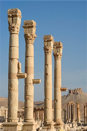 simsearch:841-03489639,k - Archaeological ruins, and Qala'at ibn Maan castle in distance, Palmyra, UNESCO World Heritage Site, Syria, Middle East Stock Photo - Rights-Managed, Code: 841-03056629