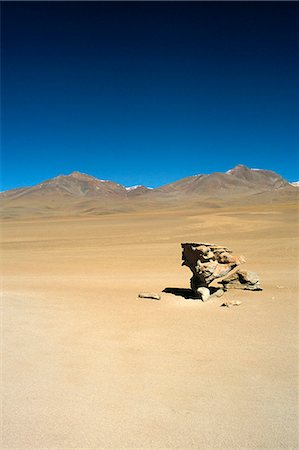simsearch:841-03067783,k - Vent érodé la roche, Salar de Uyuni, Uyuni en Bolivie, en Amérique du Sud Photographie de stock - Rights-Managed, Code: 841-03056780