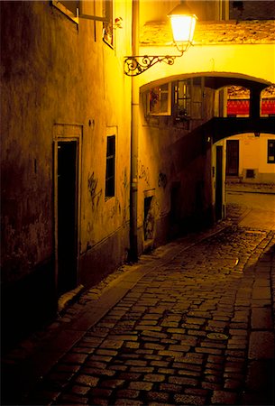 simsearch:841-03056845,k - Bastova Street is a fine example of historical street in city's old district, Bratislava, Slovakia, Europe Fotografie stock - Rights-Managed, Codice: 841-03056845