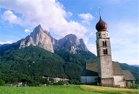 simsearch:841-03057240,k - Église Baroque de San Valentino et les sommets du Sciliar, 2515m, Parc National Sciliar, San Valentino, Dolomites, Haut-Adige, Italie, Europe Photographie de stock - Rights-Managed, Code: 841-03056860