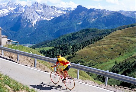 simsearch:841-03056863,k - Cyclist riding over Sella Pass, 2244m, Dolomites, Alto Adige, Italy, Europe Foto de stock - Con derechos protegidos, Código: 841-03056870