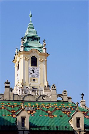 simsearch:841-03056845,k - Tower and decorated roof of the Old Town Hall, Bratislava, Slovakia, Europe Fotografie stock - Rights-Managed, Codice: 841-03056900