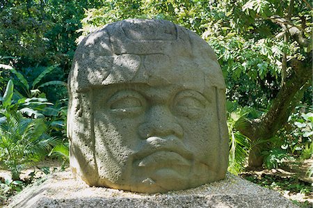 simsearch:841-02993407,k - Olmec stone head at Parque-Museo la Venta, Villahermosa, Tabasco, Mexico, North America Fotografie stock - Rights-Managed, Codice: 841-03056977