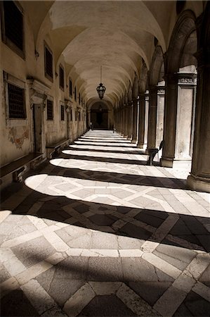 palace corridor - Palazzo Ducale courtyard, Venice, UNESCO World Heritage Site, Veneto, Italy, Europe Stock Photo - Rights-Managed, Code: 841-03057434
