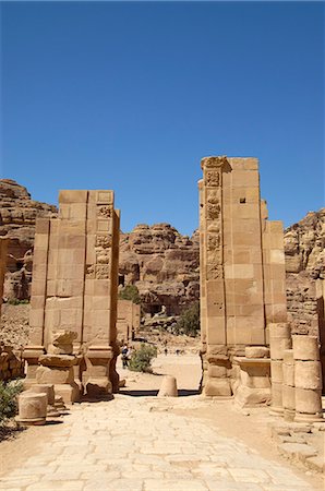 simsearch:841-03056632,k - Arqué porte, Petra, l'UNESCO World Heritage Site, Jordanie, Moyen-Orient Photographie de stock - Rights-Managed, Code: 841-03057597
