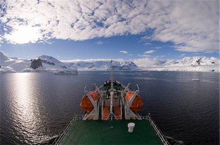 simsearch:841-03057786,k - Antarctic Dream ship, Gerlache Strait, Antarctic Peninsula, Antarctica, Polar Regions Stock Photo - Rights-Managed, Code: 841-03057722