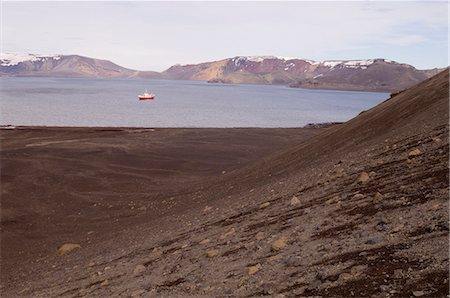 deception island - Deception Island, South Shetland Islands, Antarctica, Polar Regions Foto de stock - Con derechos protegidos, Código: 841-03057747