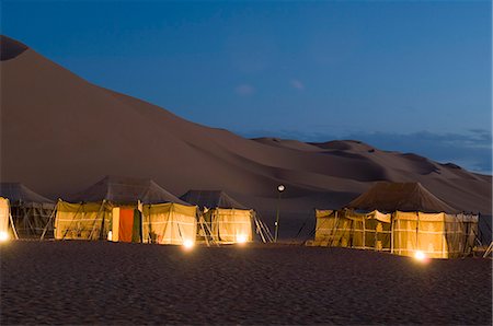 erg awbari - Tourist camp, Erg Awbari, Sahara desert, Fezzan (Libye), l'Afrique du Nord, Afrique Photographie de stock - Rights-Managed, Code: 841-03058497