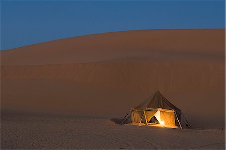 Tourist camp, Erg Awbari, Sahara desert, Fezzan, Libya, North Africa, Africa Fotografie stock - Rights-Managed, Codice: 841-03058499