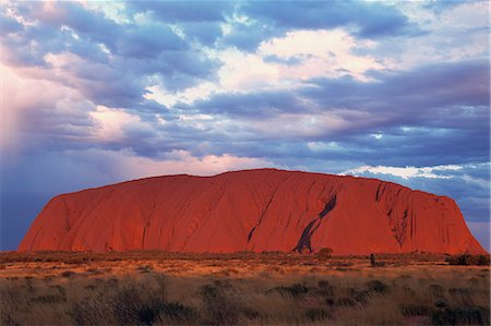 Uluru (Ayers Rock), Uluru-Kata Tjuta National Park, UNESCO Weltkulturerbe, Northern Territory, Australien, Pazifik Stockbilder - Lizenzpflichtiges, Bildnummer: 841-03058645