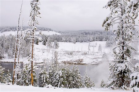 simsearch:841-03058752,k - Yellowstone River in winter, Yellowstone National Park, UNESCO World Heritage Site, Wyoming, United States of America, North America Stock Photo - Rights-Managed, Code: 841-03058739