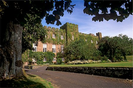 perth and kinross - Scone Palace, traditional place of coronation for Scottish kings, Scone, Perth and Kinross, Scotland, United Kingdom, Europe Foto de stock - Direito Controlado, Número: 841-03064053