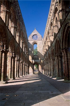 simsearch:841-03057802,k - Jedburgh Abbey, best preserved of the Borders abbeys, Jedburgh, Roxburghshire, Scottish Borders, Scotland, United Kingdom, Europe Stock Photo - Rights-Managed, Code: 841-03064111