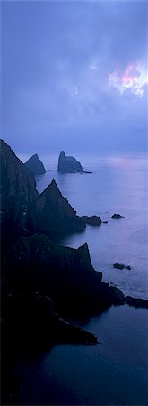 simsearch:841-03064269,k - Les falaises du Nord et pile de Skroo dans la brume, Fair Isle, îles Shetland, Ecosse, Royaume-Uni, Europe Photographie de stock - Rights-Managed, Code: 841-03064229