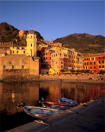 simsearch:841-03058406,k - Vernazza harbour, Vernazza, Cinque Terre, UNESCO World heritage Site, Liguria, Italy, Europe Stock Photo - Rights-Managed, Code: 841-03064387