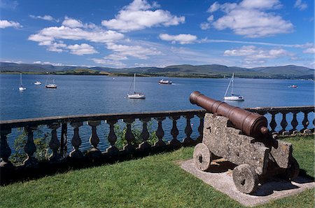 simsearch:841-03064474,k - Pistolet à protéger la baie de Bantry, jardins de Bantry House, Bantry, comté de Cork, Munster, Irlande, Europe Photographie de stock - Rights-Managed, Code: 841-03064444