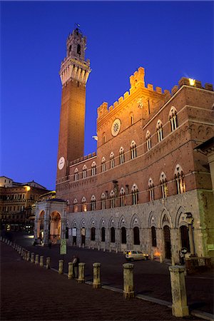 palazzo publico - Palazzo Pubblico and the Piazza del Campo at night, UNESCO World Heritage Site, Siena, Tuscany, Italy, Europe Foto de stock - Con derechos protegidos, Código: 841-03064525