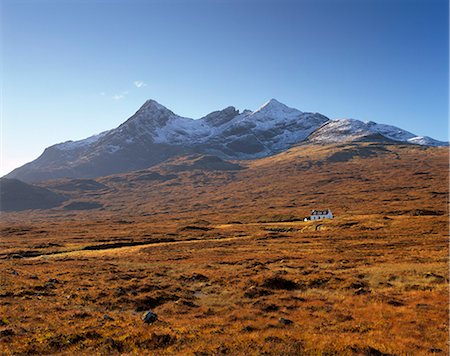 simsearch:841-03064736,k - Cottage et Sgurr nan Gillean, 964 m, plage de Black Cuillins près de Sligachan, Isle of Skye, Hébrides intérieures en Écosse, Royaume-Uni, Europe Photographie de stock - Rights-Managed, Code: 841-03064703