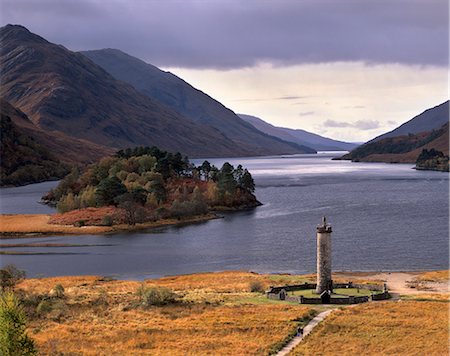 Loch Shiel and Glenfinnan monument, Argyll, Highland region, Scotland, United Kingdom, Europe Foto de stock - Con derechos protegidos, Código: 841-03064800