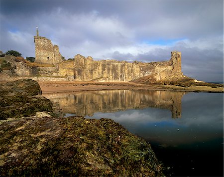 fife - St. Andrews castle dating from between the 14th and 17th centuries, Palace of the Bishops of St. Andrews, St. Andrews, Fife, Scotland, United Kingdom, Europe Foto de stock - Con derechos protegidos, Código: 841-03064816