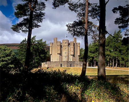 simsearch:841-02946246,k - Braemar Castle, a 17th century turreted stronghold, near Braemar, Aberdeenshire, Scotland, United Kingdom, Europe Foto de stock - Con derechos protegidos, Código: 841-03064818