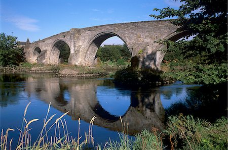 simsearch:841-03061202,k - Vieux pont de Stirling datant du XVe siècle, le site de la bataille de Stirling en 1297, où Wallace vaincu les anglais des troupes, Stirling, Ecosse, Royaume-Uni, Europe Photographie de stock - Rights-Managed, Code: 841-03064844