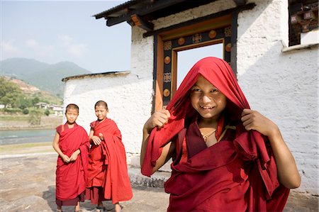 punakha dzong - Bouddhiste moines, Punakha Dzong, Punakha, Bhoutan, Asie Photographie de stock - Rights-Managed, Code: 841-03065238