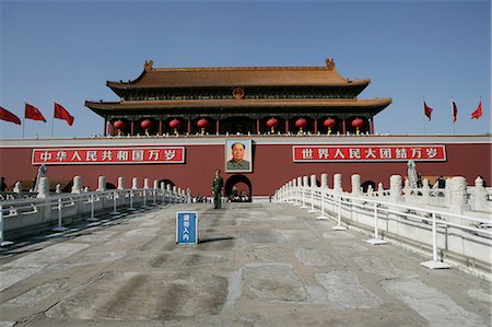 plaza de tiananmen - The Heavenly Gate to The Forbidden City, Tiananmen Square, Beijing, China, Asia Foto de stock - Con derechos protegidos, Código: 841-03065323