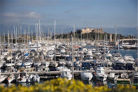 simsearch:841-03065536,k - Antibes harbour and Fort Carre, Antibes, Alpes Maritimes, Provence, Cote d'Azur, French Riviera, France, Mediterranean, Europe Fotografie stock - Rights-Managed, Codice: 841-03065508