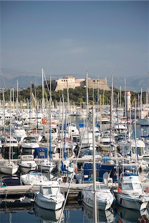 simsearch:841-03065536,k - Antibes harbour and Fort Carre, Antibes, Alpes Maritimes, Provence, Cote d'Azur, French Riviera, France, Mediterranean, Europe Fotografie stock - Rights-Managed, Codice: 841-03065509