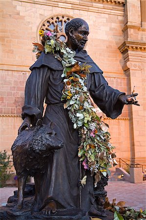 Statue of St. Francis of Assisi by Betty Sabo, St. Francis Cathedral, City of Santa Fe, New Mexico, United States of America, North America Stock Photo - Rights-Managed, Code: 841-03065586