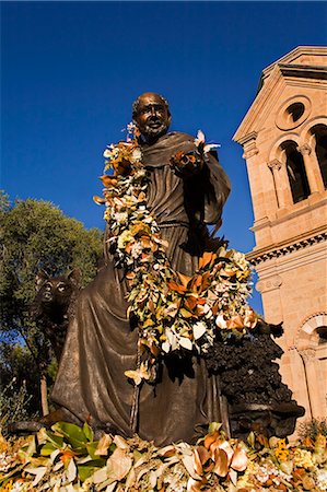 Statue de Saint François d'assise de Betty Sabo, cathédrale de St. Francis, ville de Santa Fe, Nouveau-Mexique, États-Unis d'Amérique, Amérique du Nord Photographie de stock - Rights-Managed, Code: 841-03065590