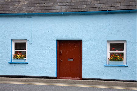 Blue cottage in Thomastown, County Kilkenny, Leinster, Republic of Ireland, Europe Stock Photo - Rights-Managed, Code: 841-03065787