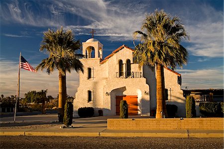 simsearch:841-03055339,k - Blessed Sacrament Catholic church, 29 Palms City, Southern California, United States of America, North America Fotografie stock - Rights-Managed, Codice: 841-03066221