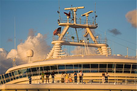 simsearch:841-03057750,k - People on a cruise ship, Port Everglades, Fort Lauderdale, Florida, United States of America, North America Foto de stock - Con derechos protegidos, Código: 841-03066232