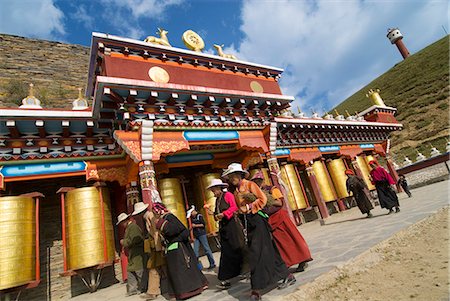 simsearch:841-03062318,k - Pilgrims at female Lamasery, Tagong Grasslands, Sichuan, China, Asia Fotografie stock - Rights-Managed, Codice: 841-03066760