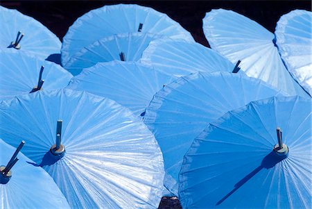 Parapluies bleus sécher au soleil, Borsang, Chiang Mai, Thaïlande, Asie du sud-est, Asie Photographie de stock - Rights-Managed, Code: 841-03066792