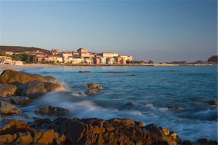 La vieille ville et la plage, L'lle Rousse, Corse, Méditerranée, Europe Photographie de stock - Rights-Managed, Code: 841-03066859
