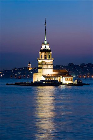 Kizkulesi (Maiden's Tower), the Bosphorus, Istanbul, Turkey, Europe Foto de stock - Direito Controlado, Número: 841-03067132