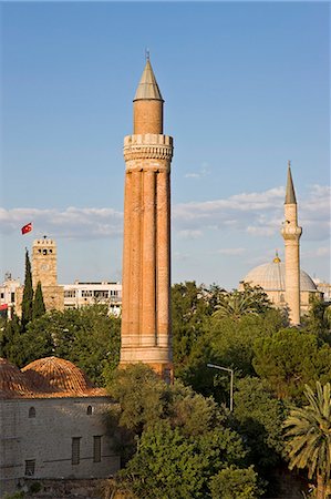 simsearch:841-02710986,k - Clocktower (Saat Kulesi), Yivli Minare (Grooved Minaret) and Tekeli Memet Pasa Mosque in the historic district of Kaleici, Antalya, Anatolia, Turkey, Asia Minor, Eurasia Foto de stock - Con derechos protegidos, Código: 841-03067140