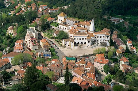 simsearch:841-03055495,k - The Sintra National Palace, the summer residence of the kings in the old town (Vila Veiha), Sintra, Portugal, Europe Foto de stock - Con derechos protegidos, Código: 841-03067346