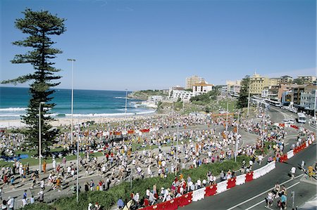 simsearch:841-02921200,k - Competitors in the annual City to Surf race at the finish in Bondi, Sydney, New South Wales, Australia, Pacific Foto de stock - Direito Controlado, Número: 841-03067384